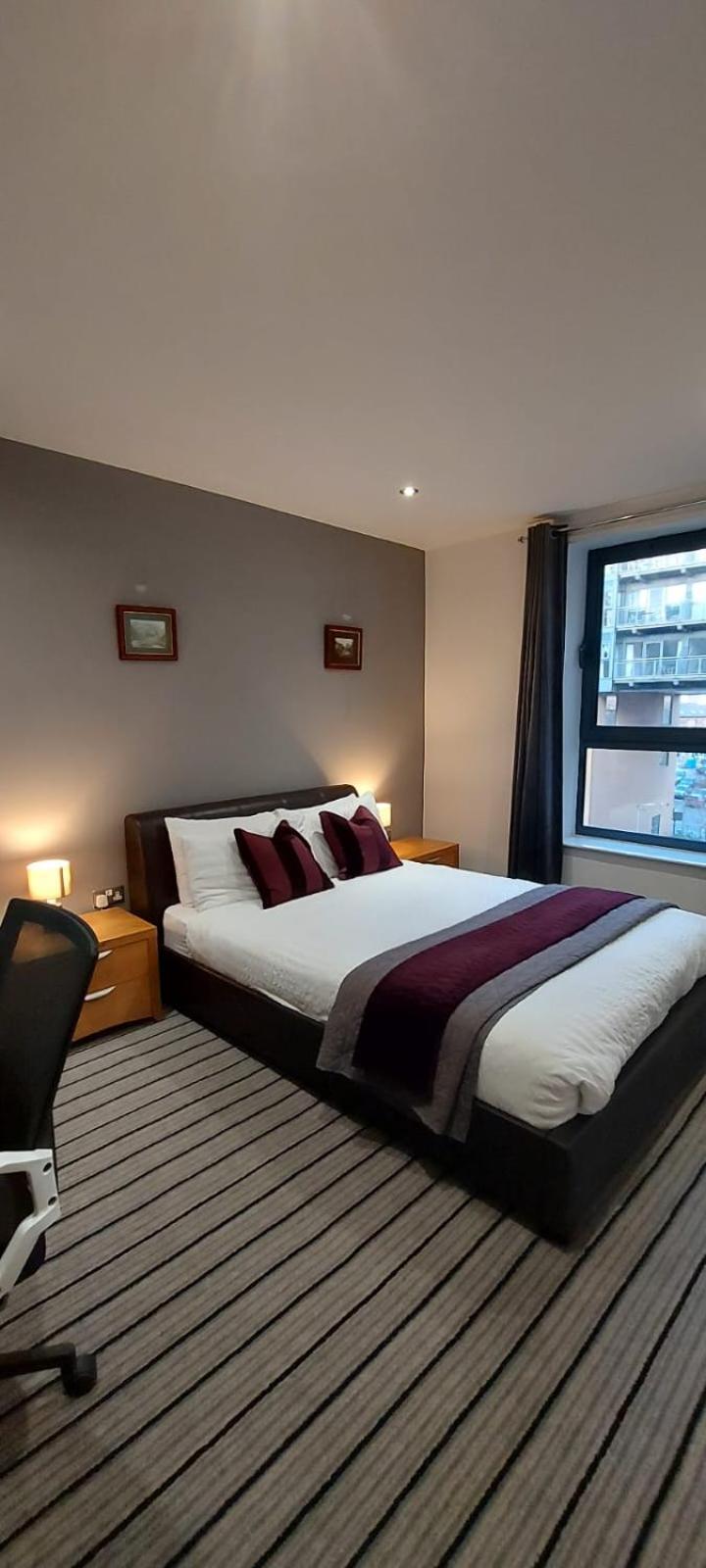 City Apartment In Great Location With A Balcony & Parking Possible - West One Sheffield Luaran gambar